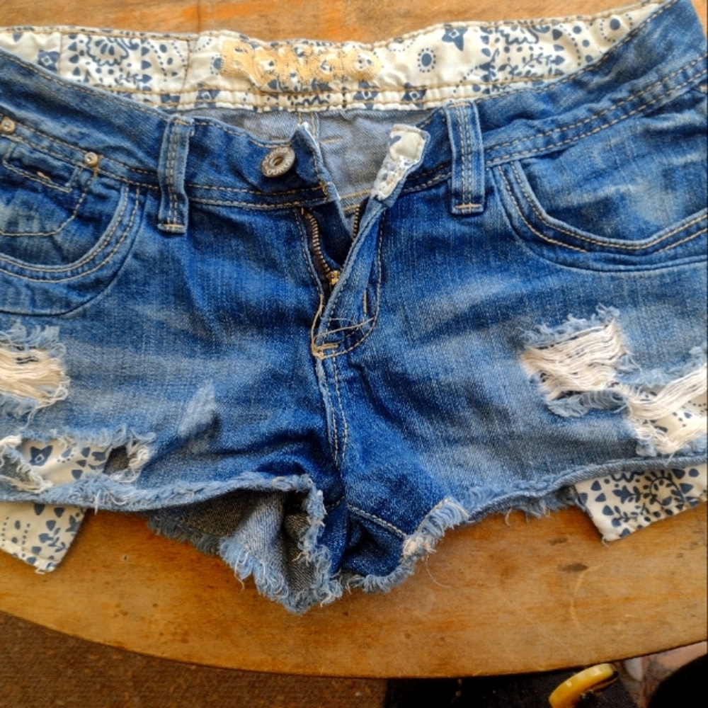 Bongo short shorts